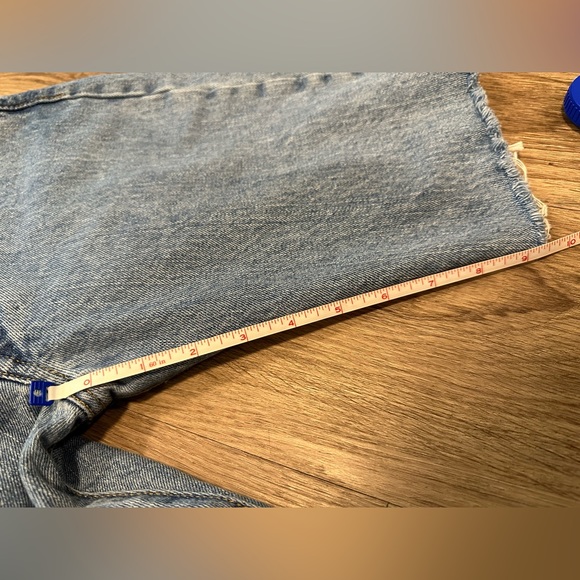 Levi’s 501 high waisted Jean Shorts - Picture 5 of 8